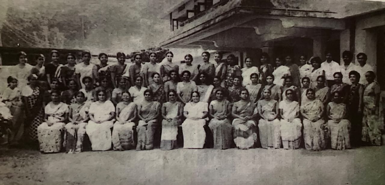School Teachers' Group — 1986